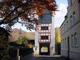 Bacharach-27