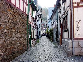 Bacharach-31