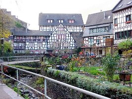 Bacharach-38
